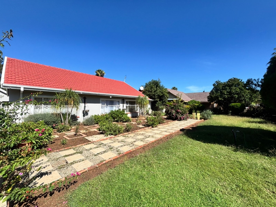 3 Bedroom Property for Sale in Flimieda North West